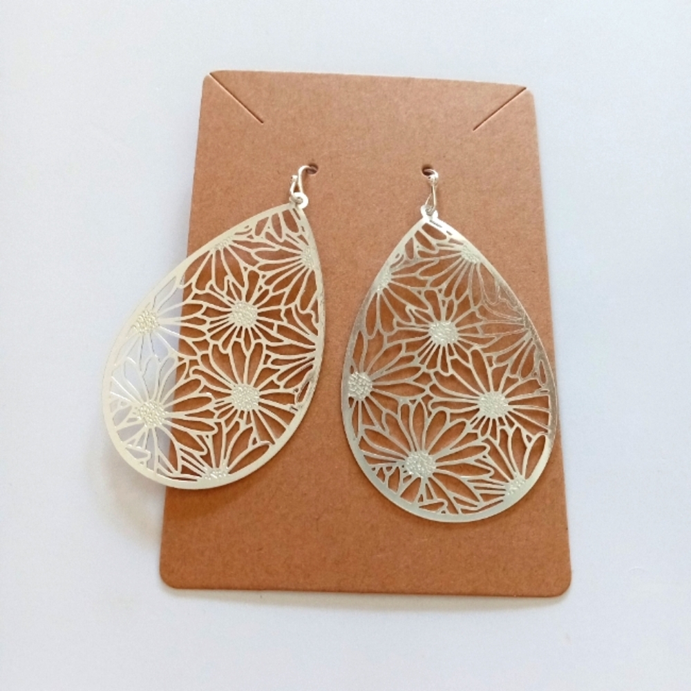 Fashion Jewelry Silver Flowers Dangle Earrings